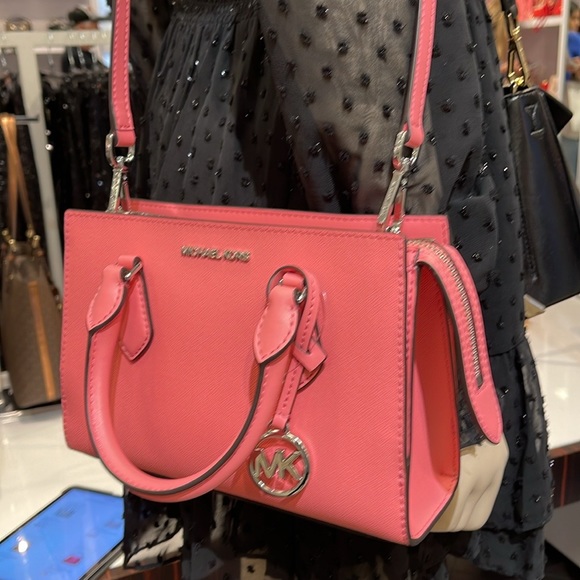 MICHAEL KORS
Sheila Small Faux Saffiano Leather Satchel
Tea Rose 
NWT - Picture 3 of 16